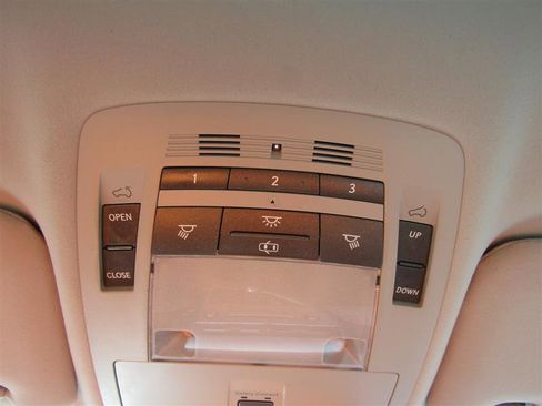 Used 2012 Lexus RX 450h AWD image 29