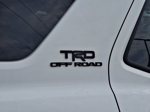 Certified 2026 Toyota 4Runner TRD Off-Road Premium AWD/4WD image 32