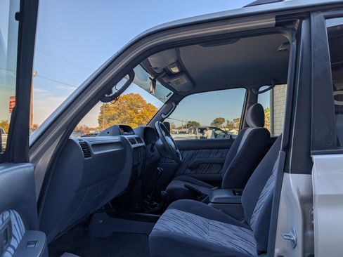 Used 1997 Toyota Land Cruiser image 12