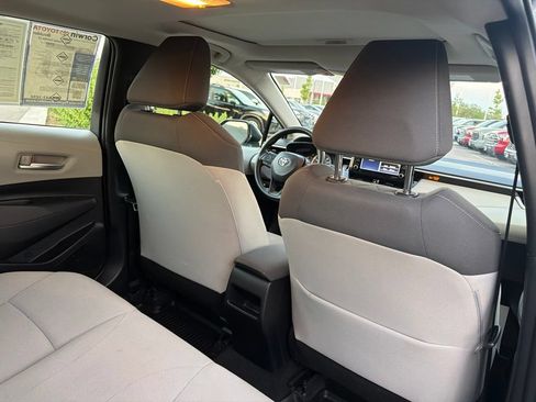 Used 2021 Toyota Corolla LE w/ LE Premium Package FWD image 16