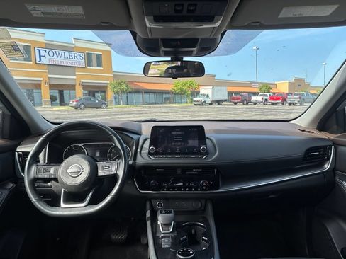 Used 2022 Nissan Rogue SV w/ SV Premium Package AWD/4WD image 11
