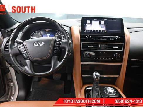 Used 2024 INFINITI QX80 Sensory AWD/4WD image 11