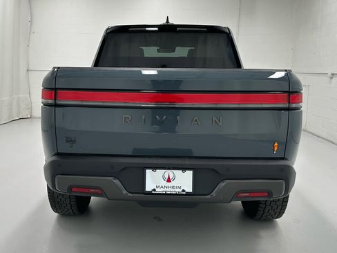 Used 2026 Rivian R1T Premium Quad AWD/4WD image 7