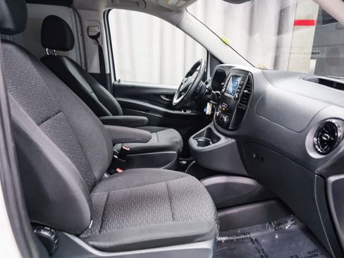 Used 2022 Mercedes-Benz Metris image 25