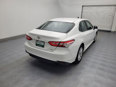 Used 2018 Toyota Camry LE image 7