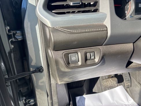 Used 2023 GMC Acadia SLT w/ LPO, Floor Liner Package image 17