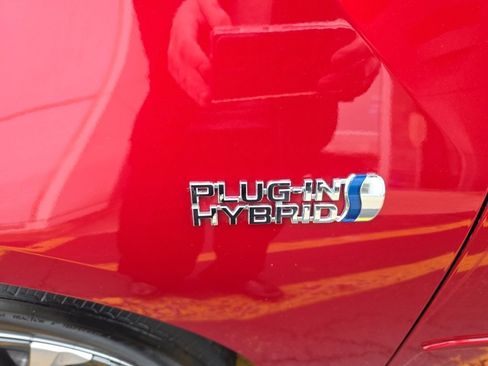 Used 2020 Toyota Prius Prime XLE image 11