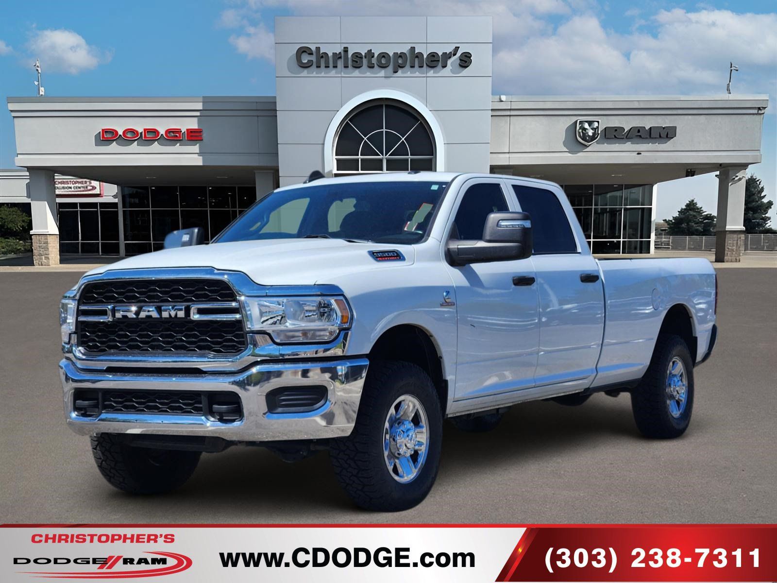 Used 2024 RAM 3500 Tradesman w/ Chrome Appearance Group AWD/4WD image 7