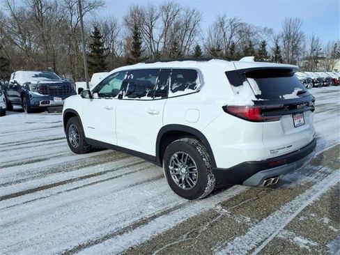 Used 2025 GMC Acadia Elevation image 6