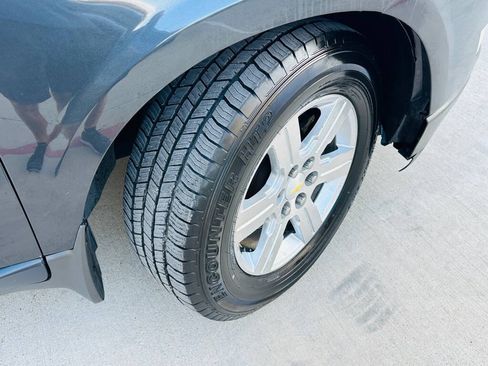 Used 2009 Chevrolet Traverse LT FWD image 27