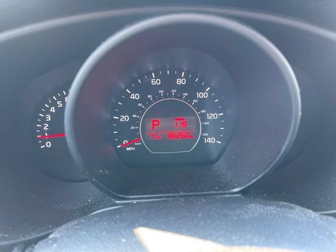 Used 2019 Kia Soul + FWD image 8
