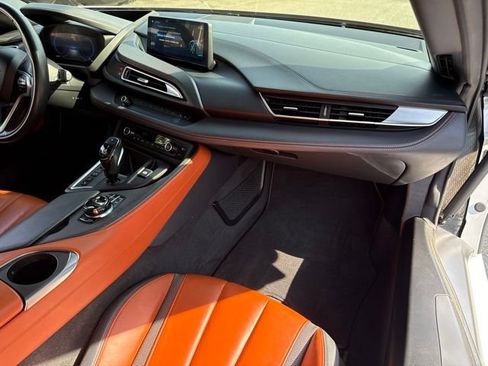 Used 2019 BMW i8 Roadster AWD/4WD image 14