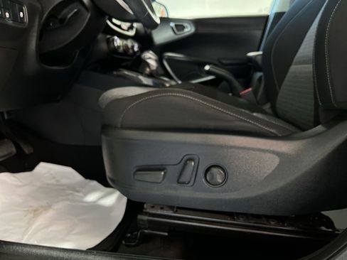 Used 2022 Kia Soul EX image 25