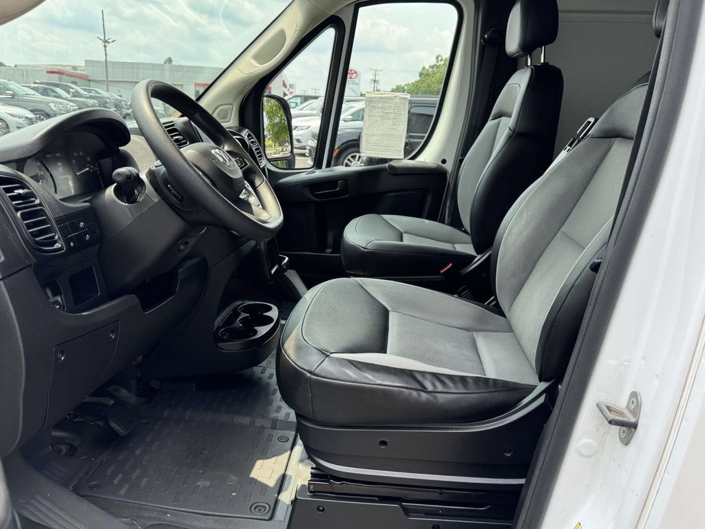 Used 2025 RAM ProMaster 3500 w/ Convenience Group FWD image 19