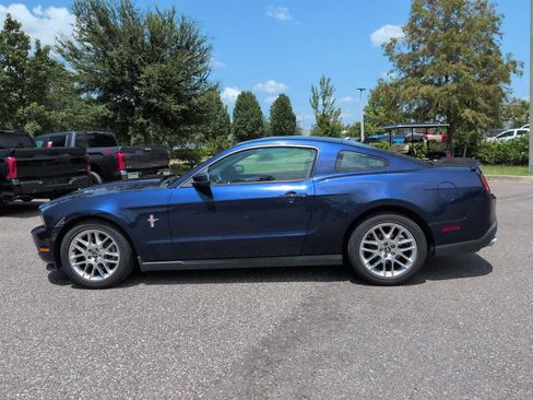 Used 2012 Ford Mustang Premium RWD image 3