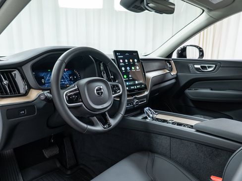 New 2026 Volvo XC60 B5 Plus w/ Protection Package Premier image 12