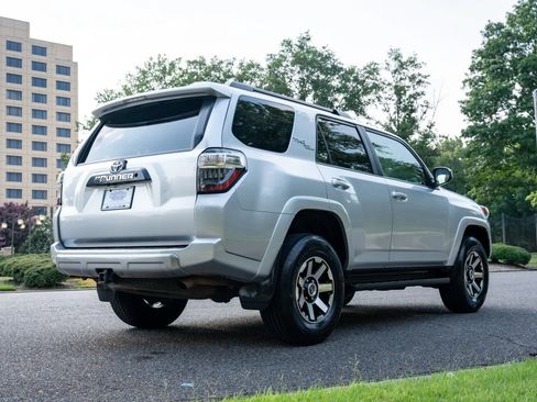 Used 2020 Toyota 4Runner TRD Off-Road AWD/4WD image 5
