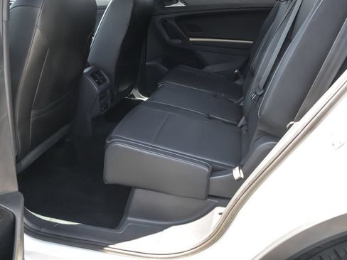 Used 2021 Volkswagen Tiguan SE R-Line FWD image 29