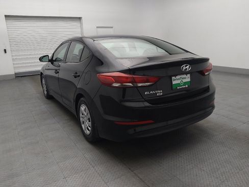Used 2018 Hyundai Elantra SE image 5