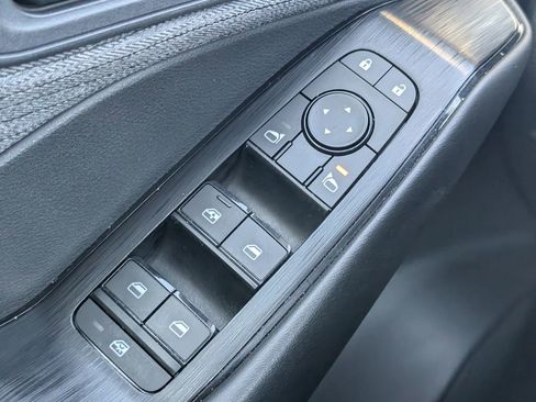 Used 2023 Nissan Rogue S image 13