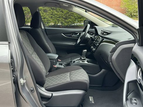 Certified 2021 Nissan Rogue Sport SV image 24