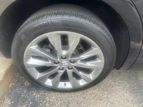 Used 2023 Buick Envision Avenir AWD/4WD image 7