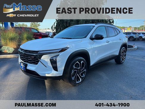 Certified 2024 Chevrolet Trax RS w/ Sunroof Package FWD image 1