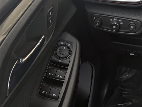 Used 2022 Chevrolet TrailBlazer RS AWD/4WD image 27