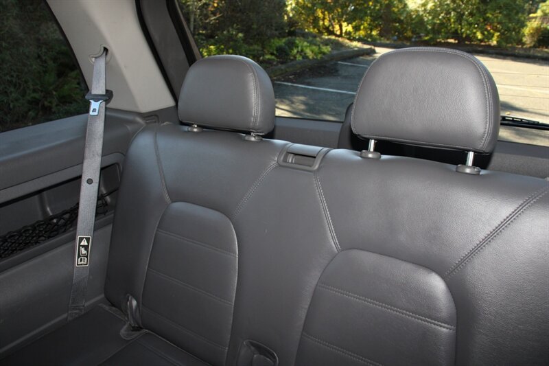 Used 2003 Ford Explorer XLT AWD/4WD image 9