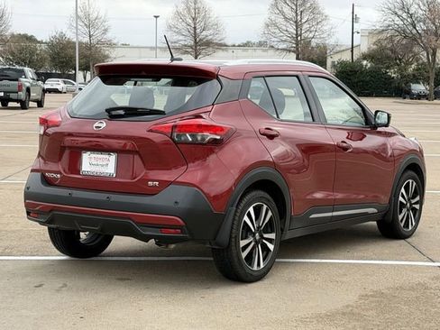 Used 2020 Nissan Kicks SR image 4