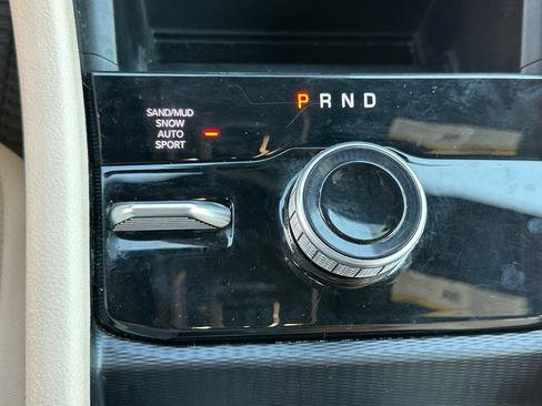 Used 2023 Jeep Grand Cherokee Limited AWD/4WD image 33