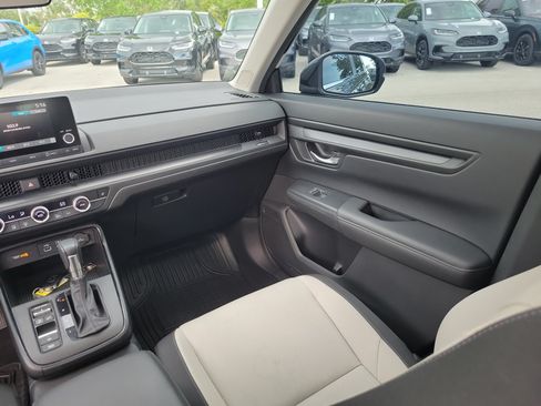 Used 2024 Honda CR-V EX image 16