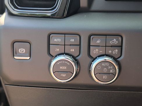 New 2026 GMC Sierra 2500 AT4X AWD/4WD image 31
