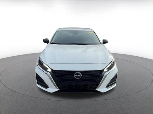 Used 2025 Nissan Altima 2.5 SV image 4