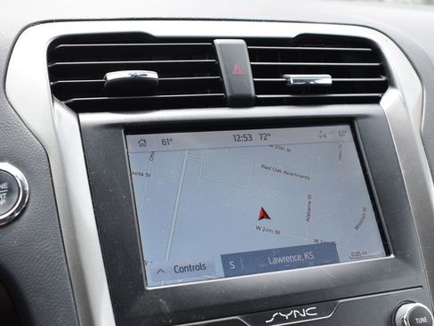 Used 2019 Ford Fusion SEL AWD/4WD image 12