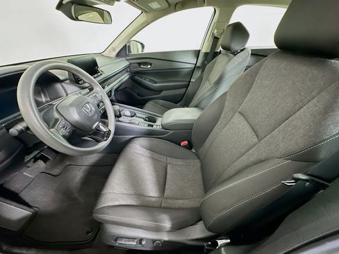 Used 2025 Honda Accord SE image 13