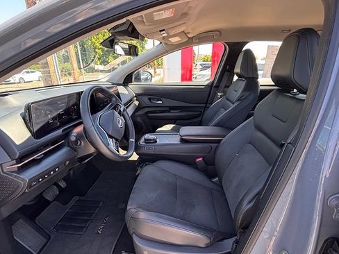 Used 2024 Nissan Ariya FWD image 9