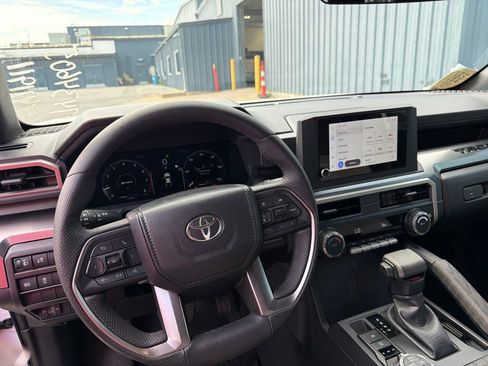 Used 2025 Toyota Tacoma TRD Off-Road AWD/4WD image 10