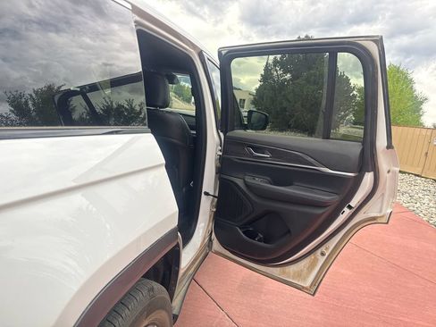 Used 2025 Jeep Grand Cherokee Limited w/ Trailer Tow Package AWD/4WD image 21