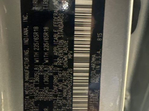 Certified 2021 Toyota Highlander XLE image 40