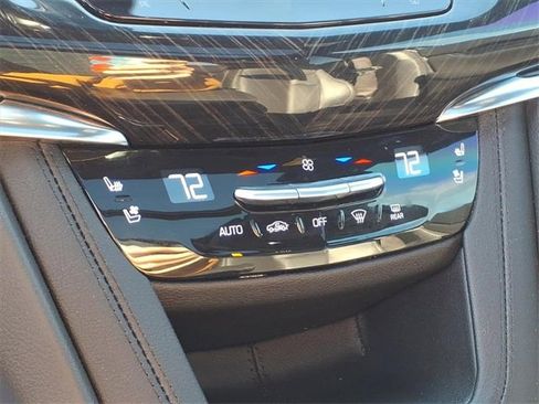 Used 2022 Cadillac XT6 Premium Luxury w/ Technology Package image 10