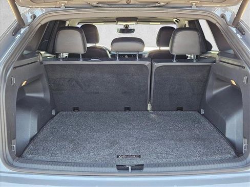 Used 2020 Volkswagen Atlas Cross Sport SE w/ Panoramic Sunroof Package FWD image 6