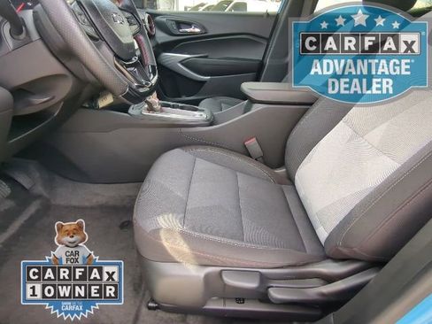 Used 2025 Chevrolet Trax RS w/ Driver Confidence Package image 14