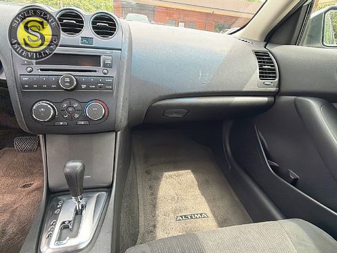 Used 2011 Nissan Altima 2.5 S FWD image 21