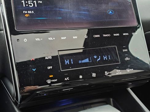 Used 2022 Hyundai Santa Cruz Limited image 23