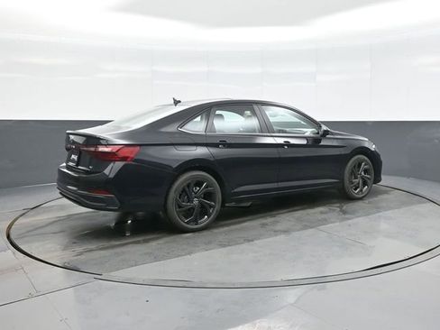 New 2026 Volkswagen Jetta SE FWD image 7