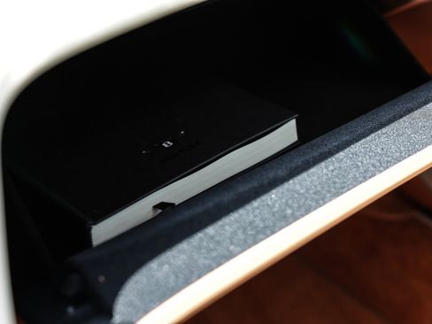 Used 2024 Bentley Continental GT image 27