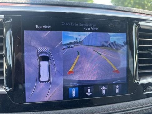 Used 2017 Chrysler Pacifica Limited FWD image 19