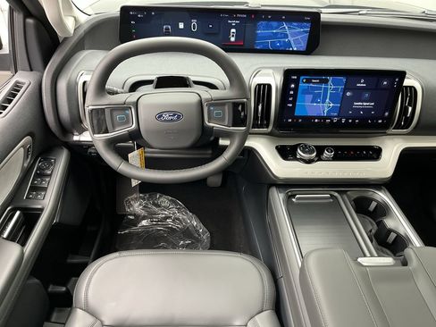 Used 2026 Ford Expedition Max Active AWD/4WD image 16