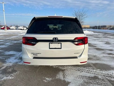 Used 2023 Honda Odyssey Sport image 7